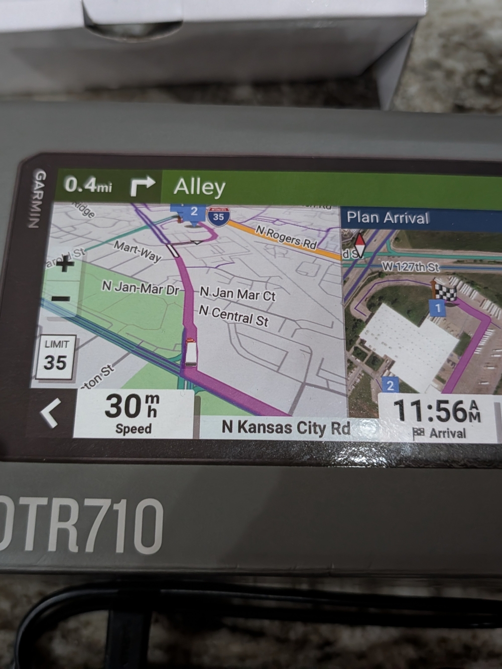garmin GPS Navigator with Multi-Color Map Display